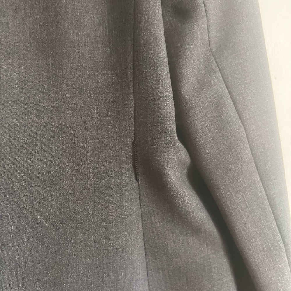 Theory Gray 2 Button Blazer, Size 2 - image 7